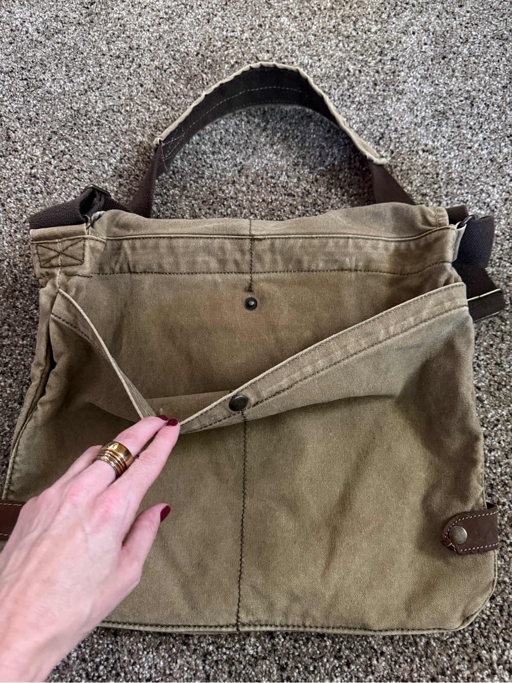American Eagle Outfitters Vintage Canvas Messenger Bag with Brown Trim - Picture 5 of 8